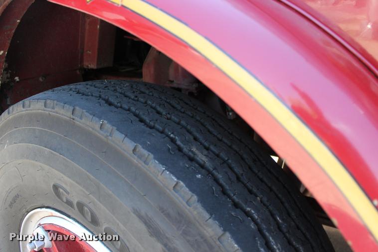 image for item BU9758 1987 Mack FC600 Firecat fire engine