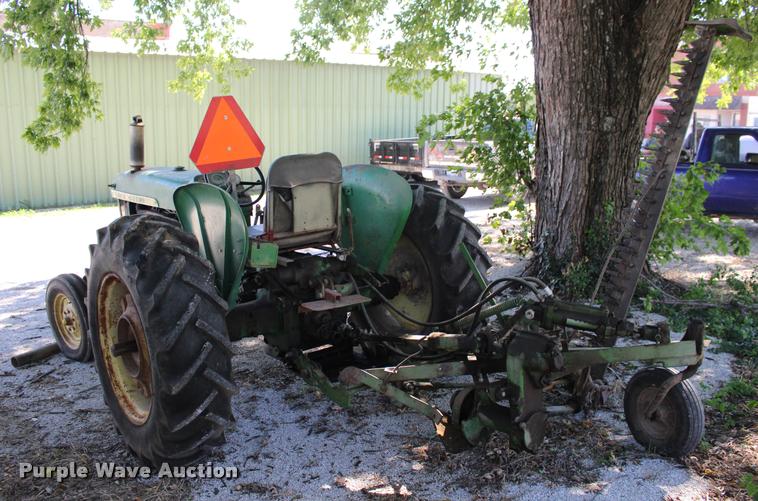 image for item BU9769 John Deere 1010 tractor