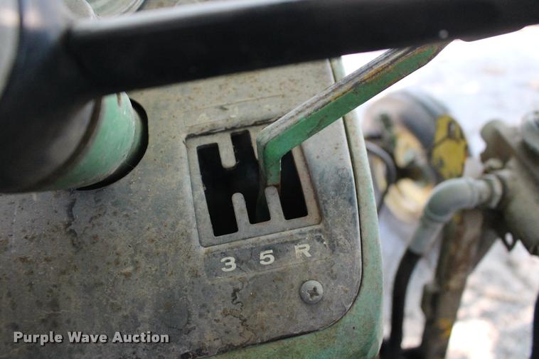 image for item BU9769 John Deere 1010 tractor