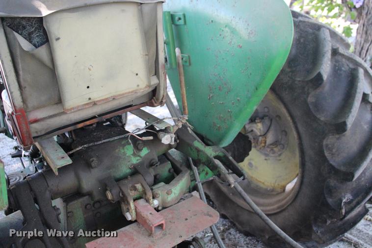 image for item BU9769 John Deere 1010 tractor