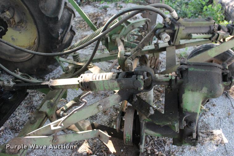 image for item BU9769 John Deere 1010 tractor