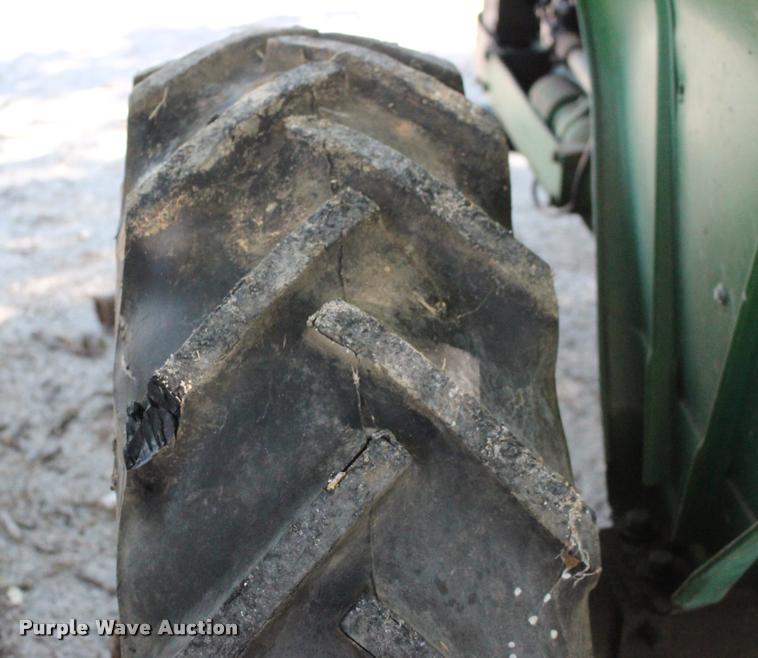 image for item BU9769 John Deere 1010 tractor