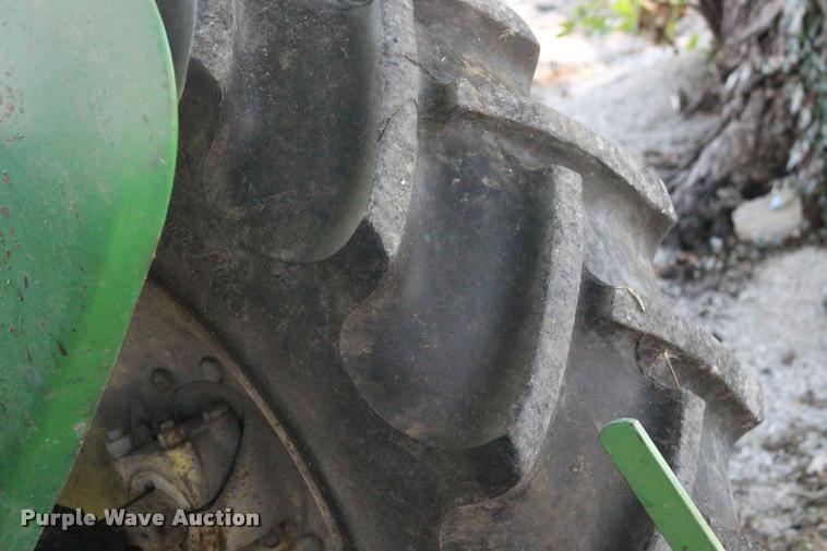 image for item BU9769 John Deere 1010 tractor