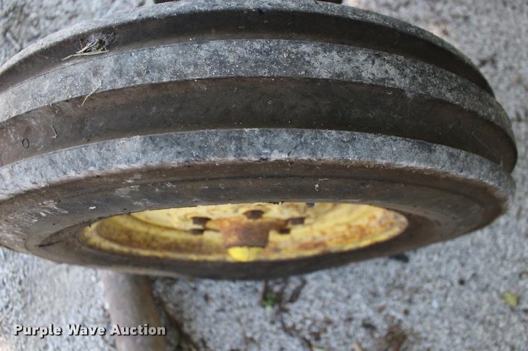 image for item BU9769 John Deere 1010 tractor