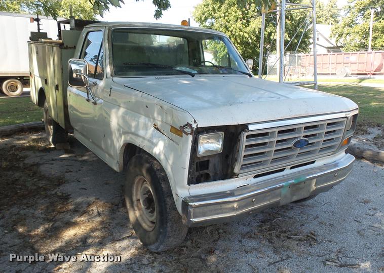 image for item BU9770 1985 Ford F250 pickup truck