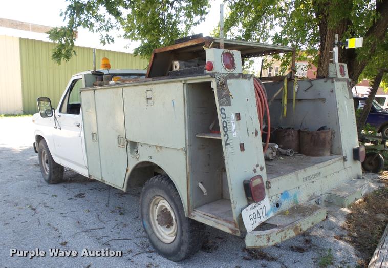 image for item BU9770 1985 Ford F250 pickup truck