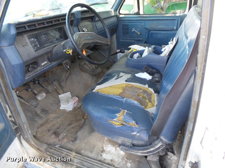 image for item BU9770 1985 Ford F250 pickup truck
