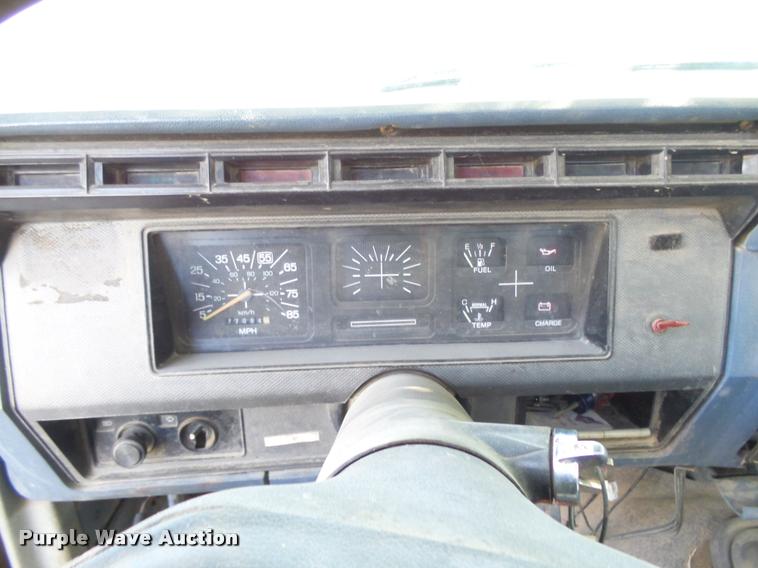 image for item BU9770 1985 Ford F250 pickup truck