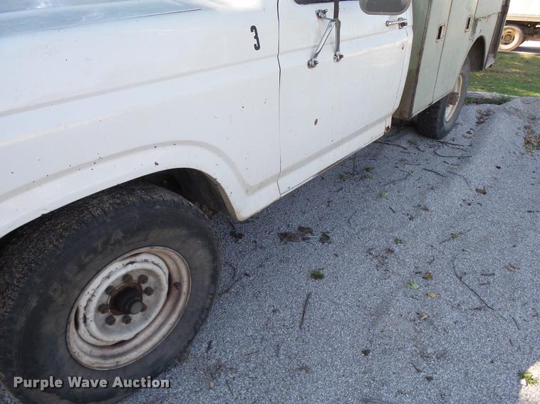 image for item BU9770 1985 Ford F250 pickup truck