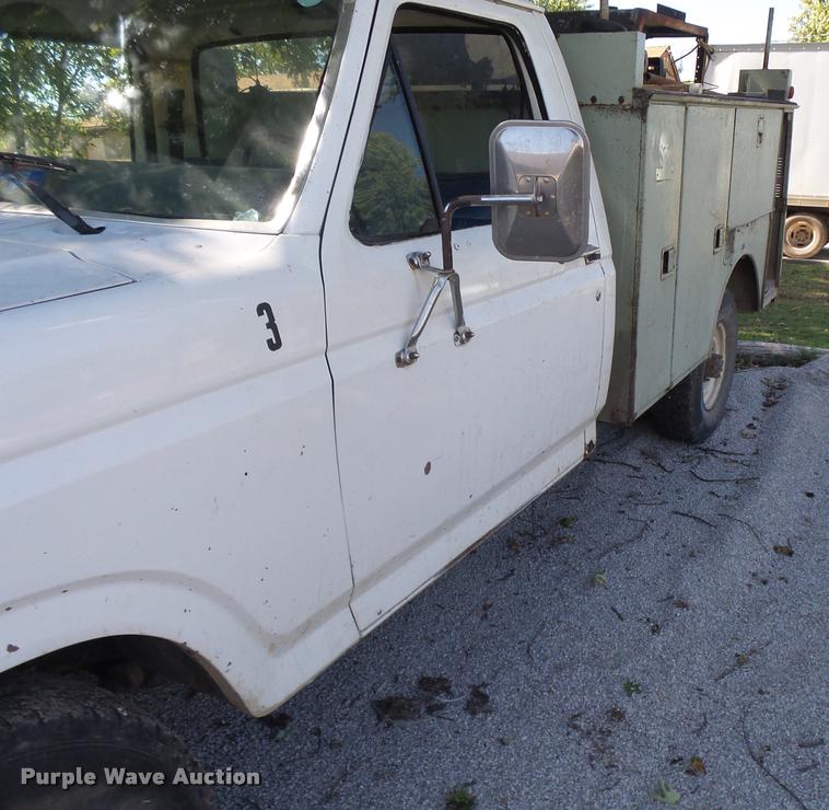 image for item BU9770 1985 Ford F250 pickup truck