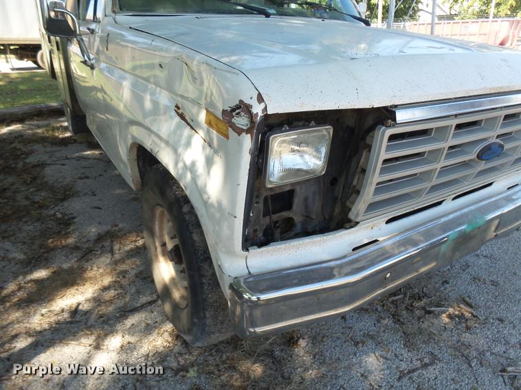 image for item BU9770 1985 Ford F250 pickup truck