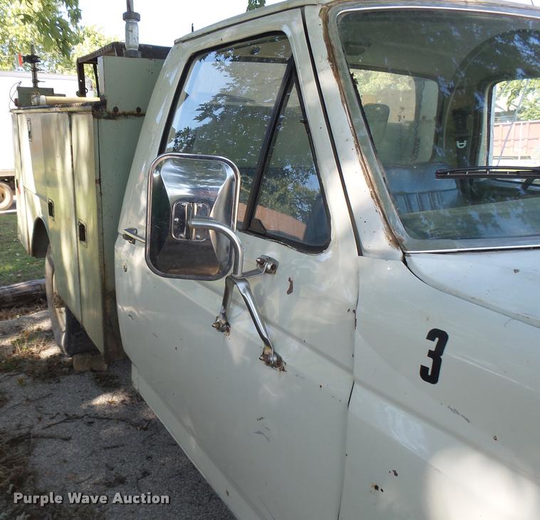 image for item BU9770 1985 Ford F250 pickup truck