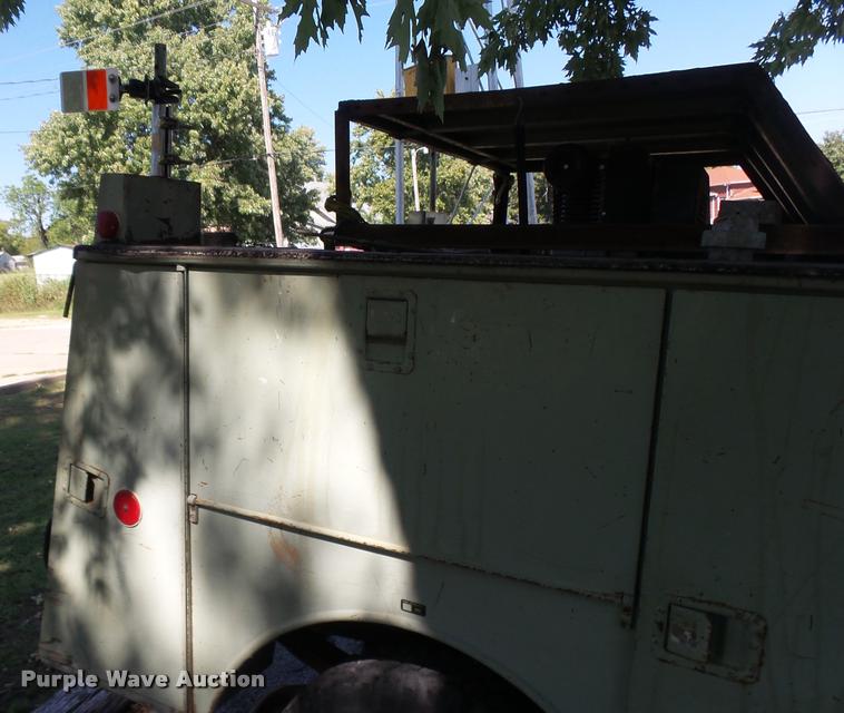 image for item BU9770 1985 Ford F250 pickup truck