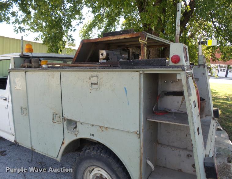 image for item BU9770 1985 Ford F250 pickup truck