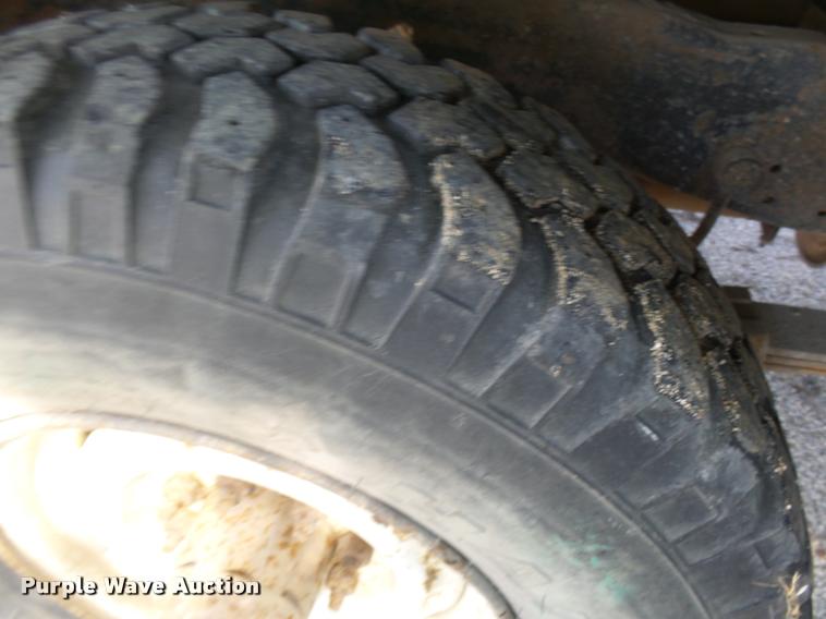 image for item BU9770 1985 Ford F250 pickup truck