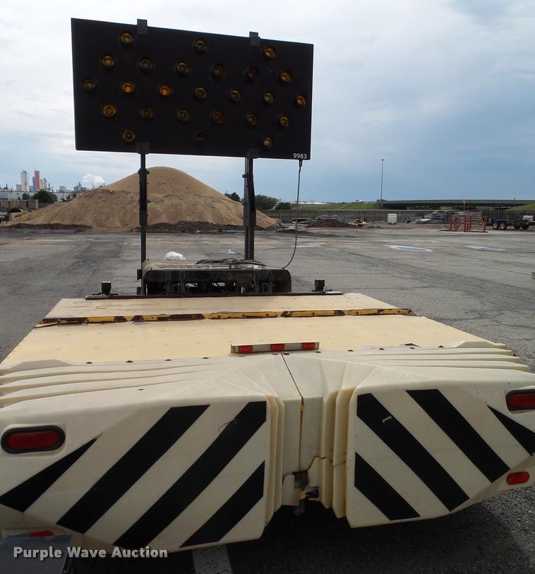 image for item BV9258 2005 Energy Absorption Systems crash attenuator with arrow board