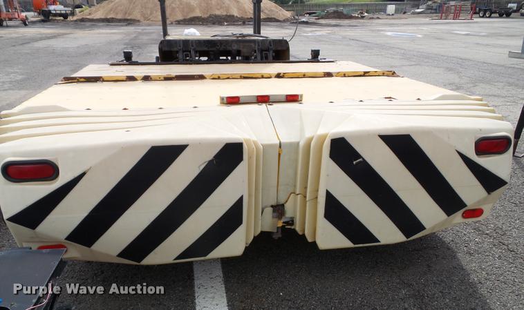 image for item BV9258 2005 Energy Absorption Systems crash attenuator with arrow board