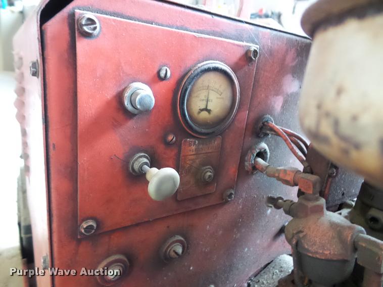 image for item BV9365 Lincoln 225 welder