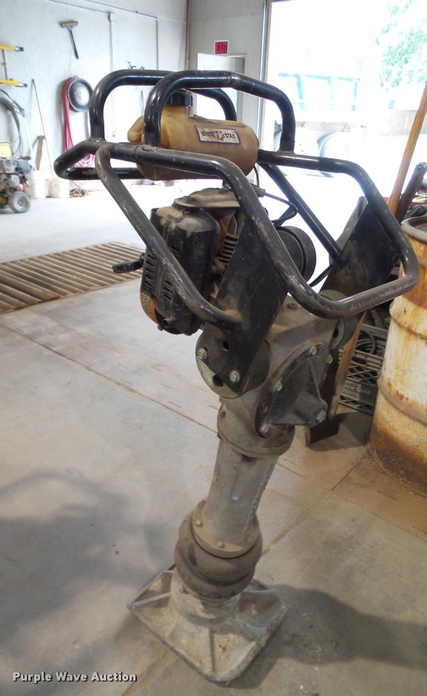 image for item BV9366 MBW R270 plate compactor