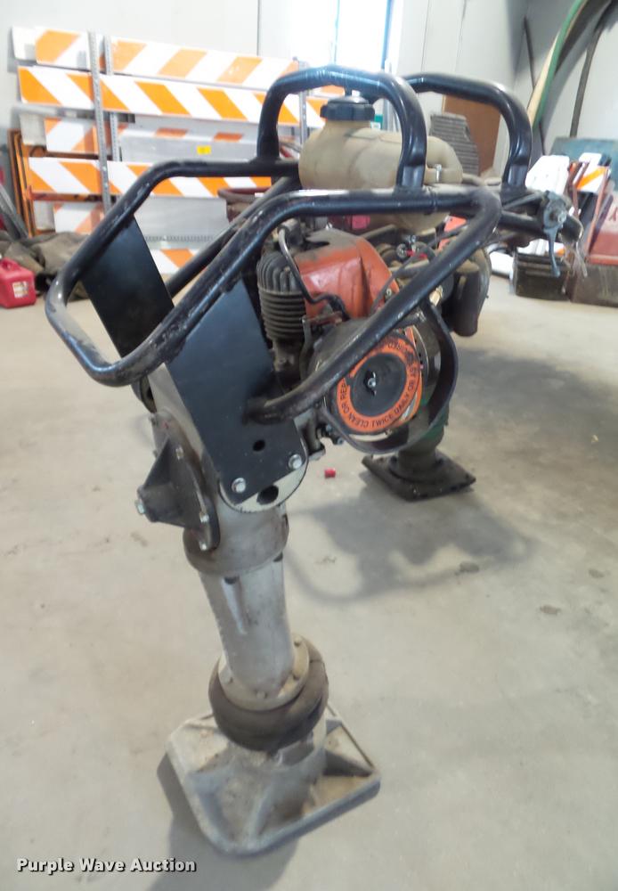 image for item BV9367 MBW R270 plate compactor