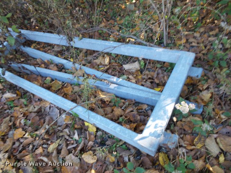 image for item BV9475 (2) 19' security gates