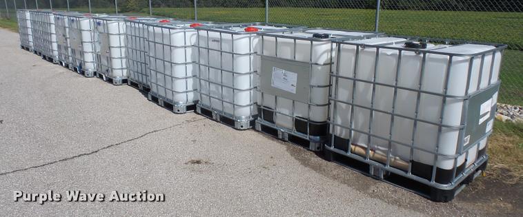 image for item BV9926 (11) 250 gallon totes