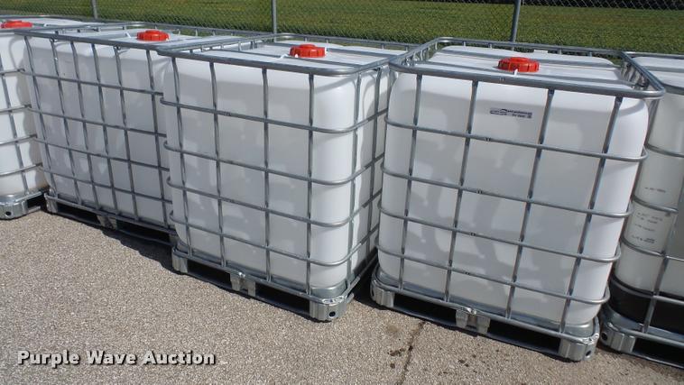 image for item BV9926 (11) 250 gallon totes