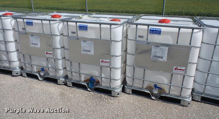 image for item BV9926 (11) 250 gallon totes