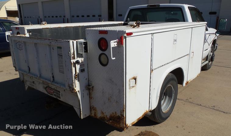 image for item BZ9866 1999 Chevrolet 3500 pickup truck