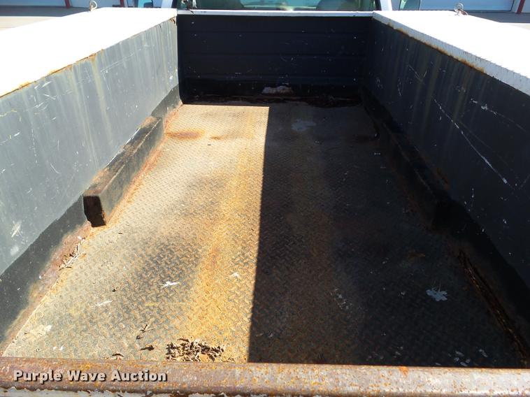 image for item BZ9866 1999 Chevrolet 3500 pickup truck