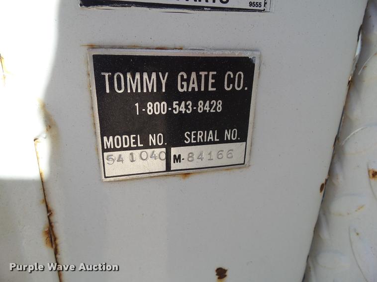 image for item BZ9866 1999 Chevrolet 3500 pickup truck