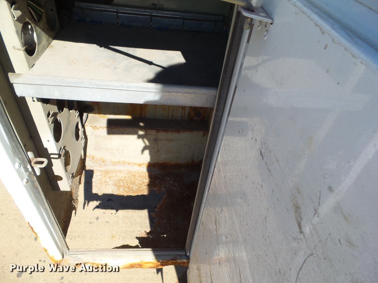 image for item BZ9866 1999 Chevrolet 3500 pickup truck