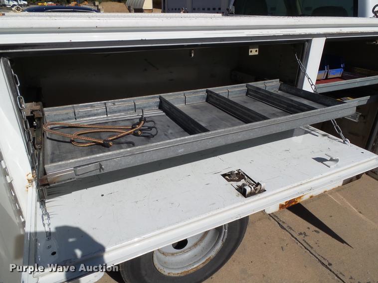 image for item BZ9866 1999 Chevrolet 3500 pickup truck