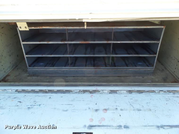 image for item BZ9866 1999 Chevrolet 3500 pickup truck