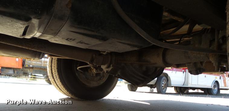 image for item BZ9866 1999 Chevrolet 3500 pickup truck