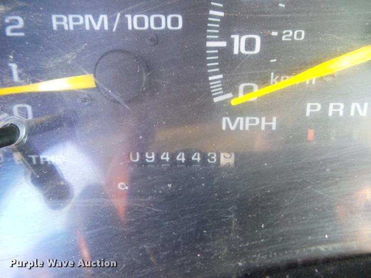 image for item BZ9866 1999 Chevrolet 3500 pickup truck