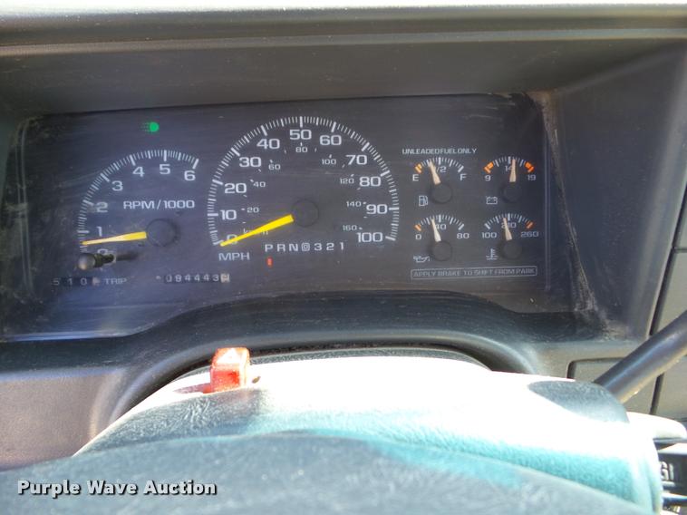 image for item BZ9866 1999 Chevrolet 3500 pickup truck