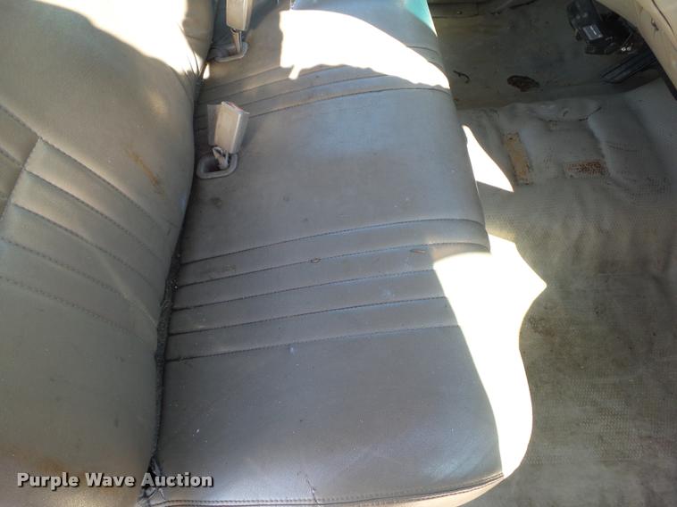 image for item BZ9866 1999 Chevrolet 3500 pickup truck