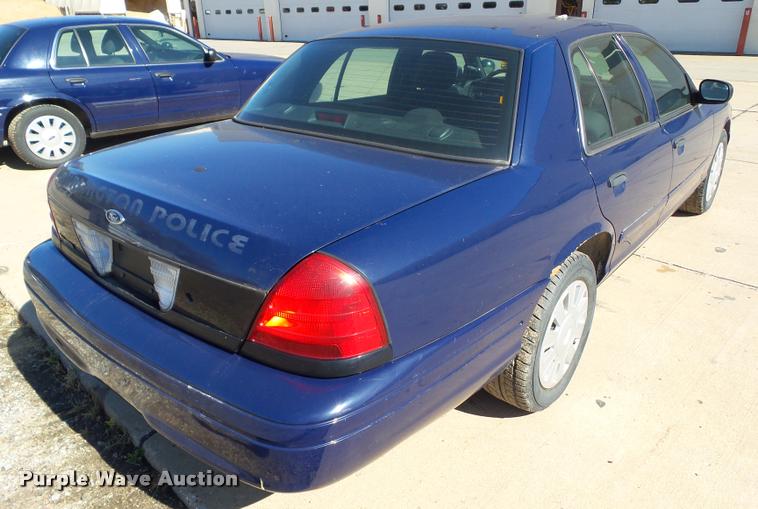 image for item BZ9867 2006 Ford Crown Victoria Police Interceptor