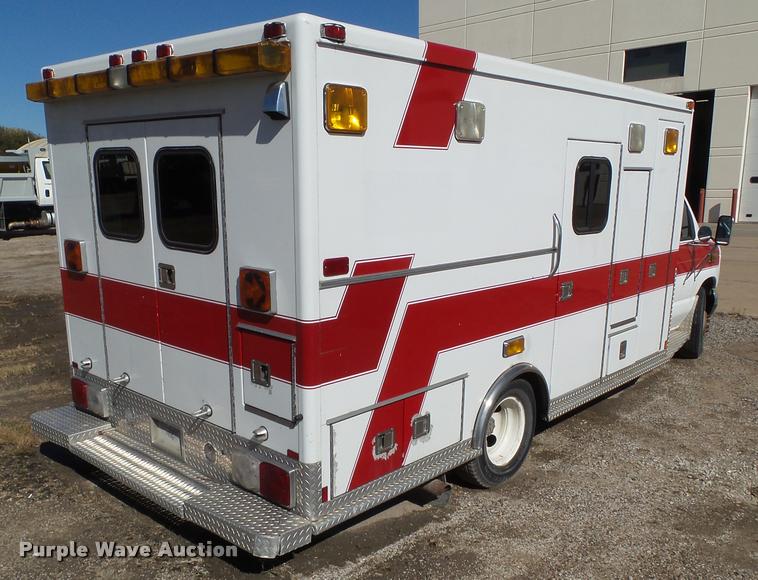 image for item BZ9870 1994 Ford Econoline E350 ambulance