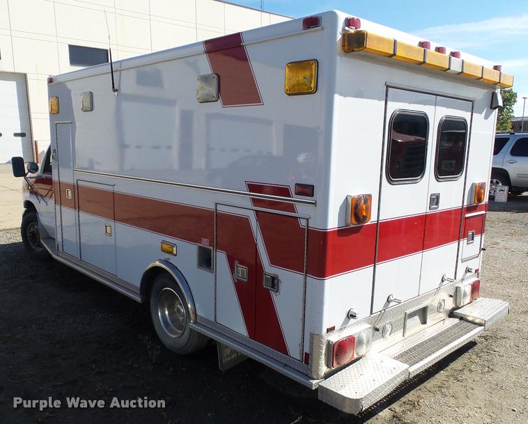image for item BZ9870 1994 Ford Econoline E350 ambulance