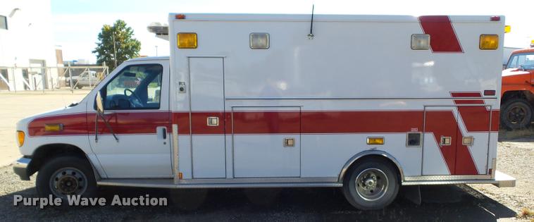 image for item BZ9870 1994 Ford Econoline E350 ambulance