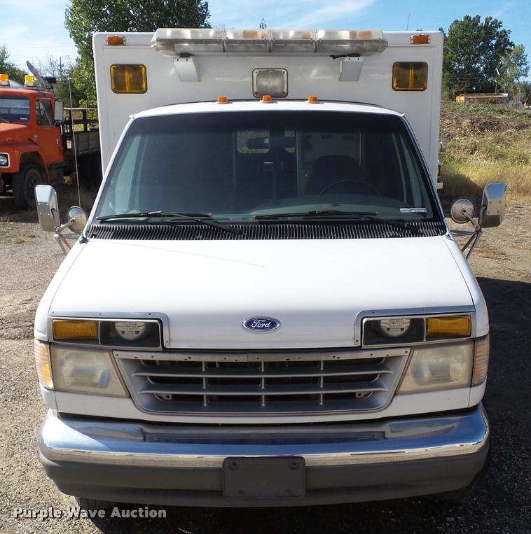 image for item BZ9870 1994 Ford Econoline E350 ambulance