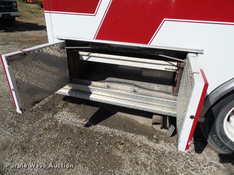 image for item BZ9870 1994 Ford Econoline E350 ambulance