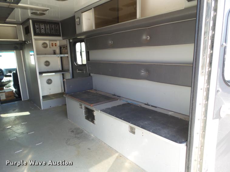 image for item BZ9870 1994 Ford Econoline E350 ambulance
