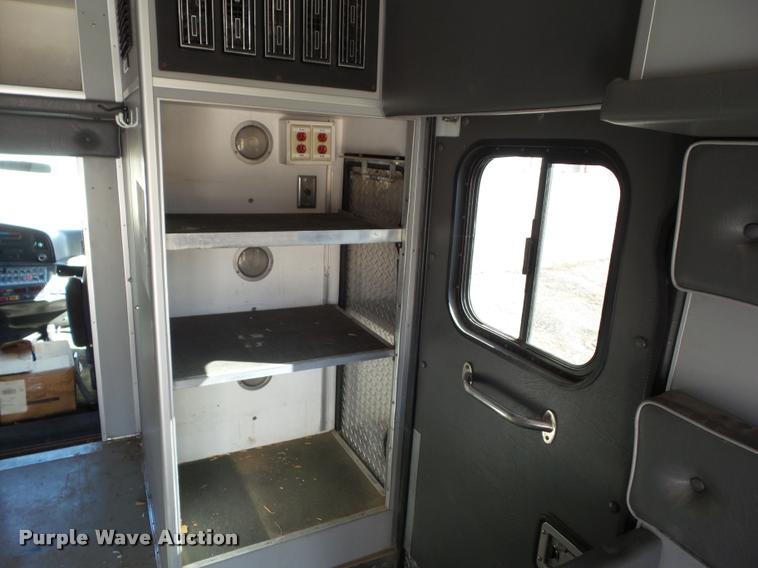 image for item BZ9870 1994 Ford Econoline E350 ambulance