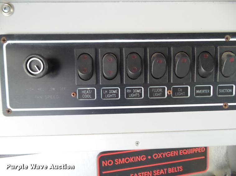 image for item BZ9870 1994 Ford Econoline E350 ambulance