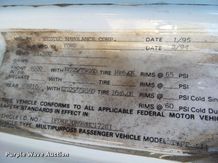 image for item BZ9870 1994 Ford Econoline E350 ambulance