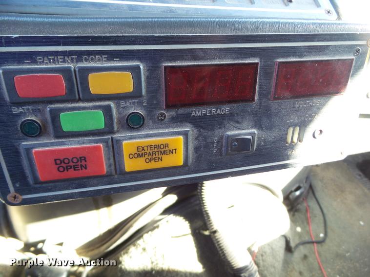 image for item BZ9870 1994 Ford Econoline E350 ambulance