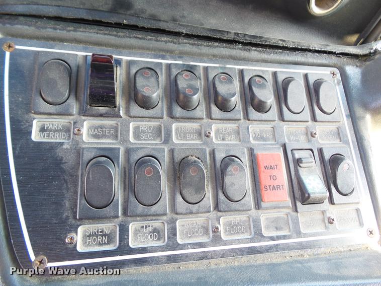 image for item BZ9870 1994 Ford Econoline E350 ambulance